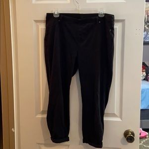 Black cropped and cuffed jeggings